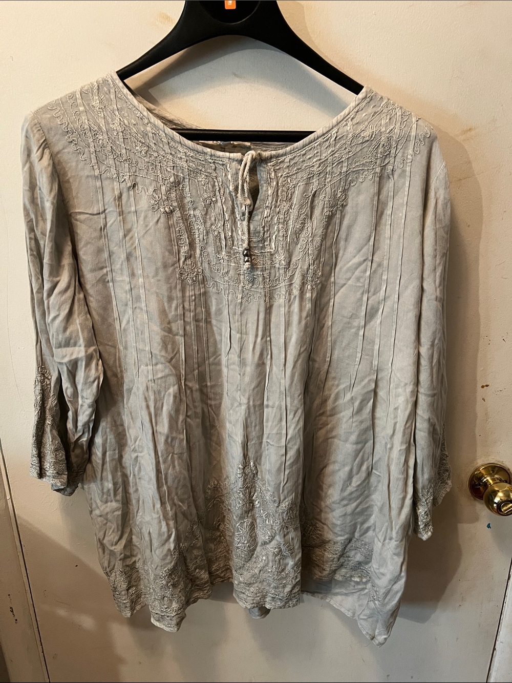 Solitaire Light Sage Green Embroidered Women’s Tunic Top